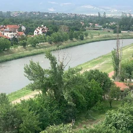 Apartament President River View *