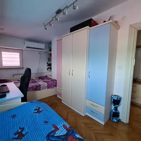 Apartament President River View *