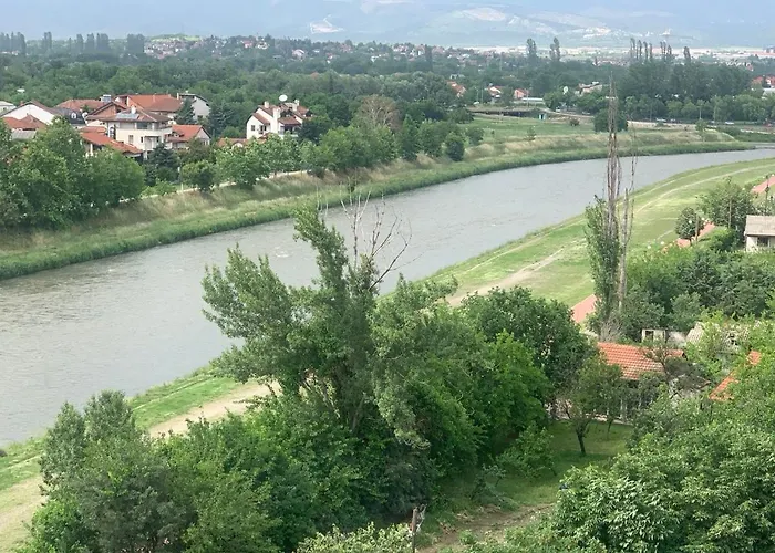 Apartament President River View *