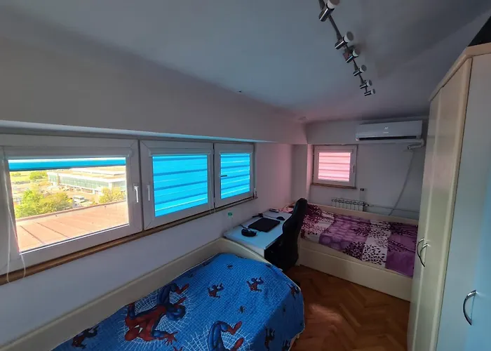 Apartament President River View *